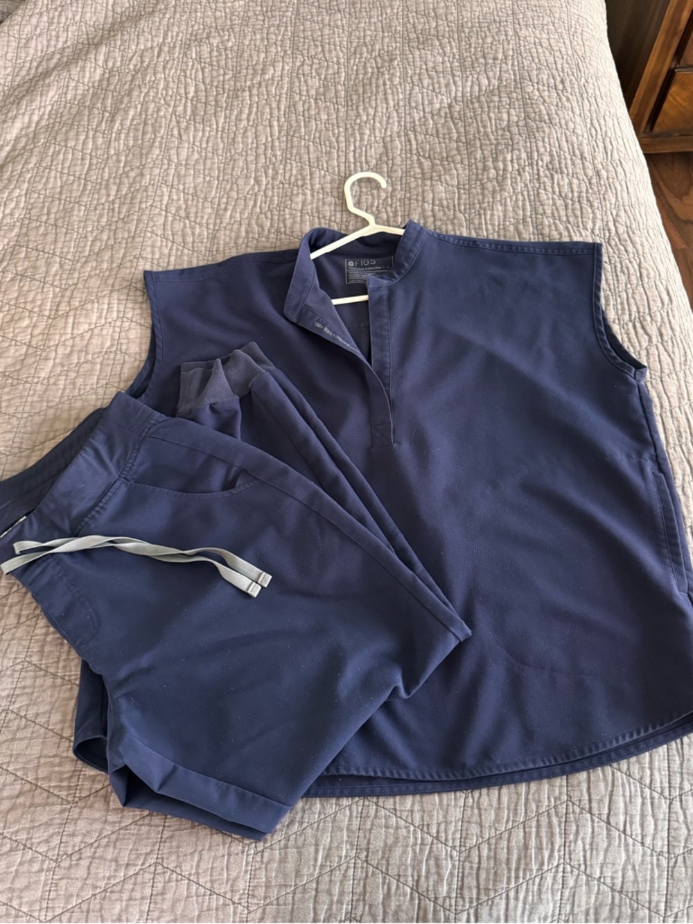 Figs Women's Scrub Set in Navy